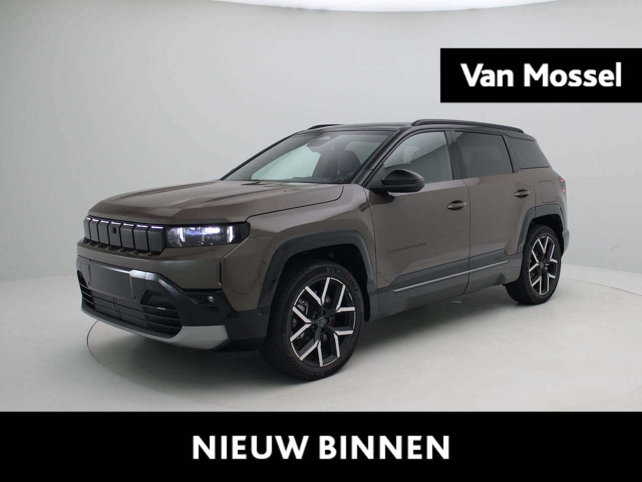 Jeep Compass - First Edition 74 kWh | Direct Leverbaar | Panoramdak Gratis | NAVI | Stoelverwarming + Sto - AutoWereld.nl
