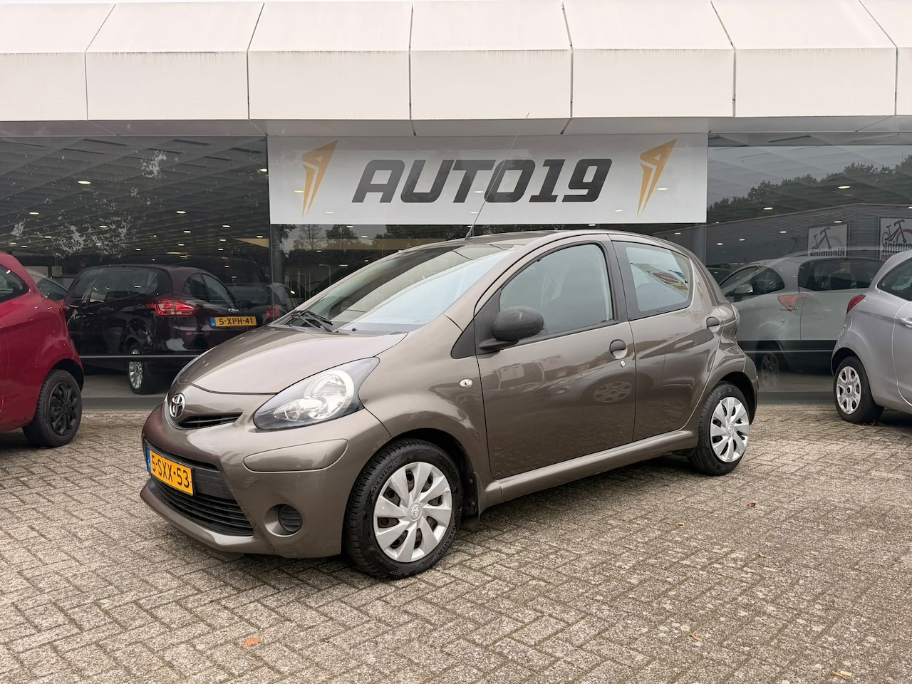 Toyota Aygo - 1.0 VVT-i Now 1.0 VVT-i Now - AutoWereld.nl