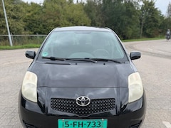 Toyota Yaris - 1.3 VVTi Sol