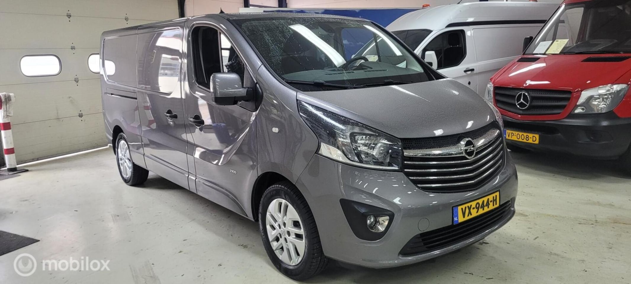 Opel Vivaro - bestel 1.6 CDTI L2H1 met 107.000 km - AutoWereld.nl