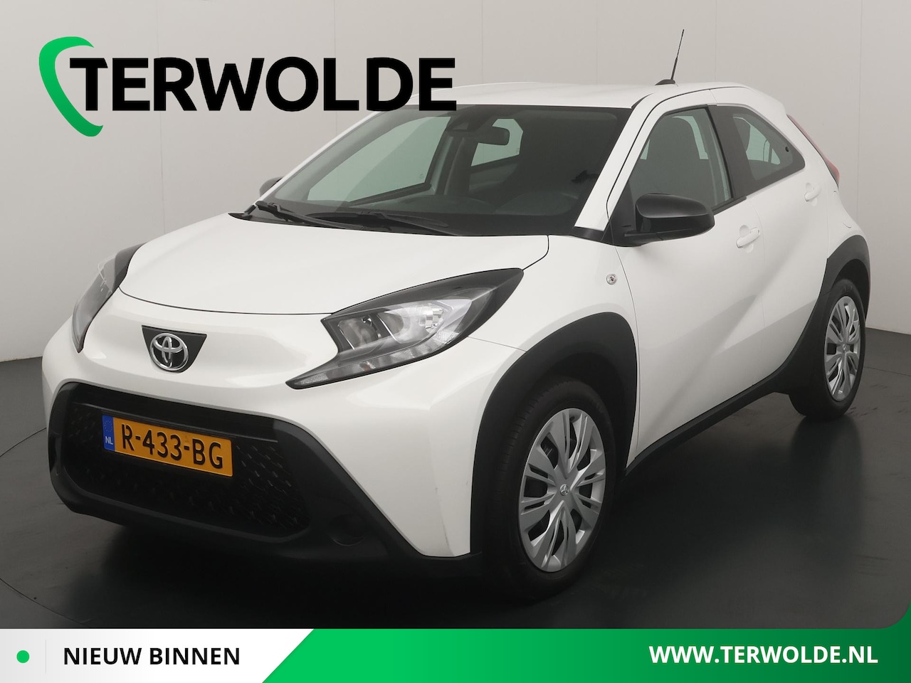 Toyota Aygo X - 1.0 VVT-i MT Play | Parkeercamera | Apple Carplay/Android Auto | - AutoWereld.nl