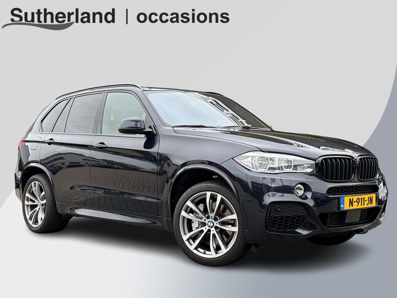 BMW X5 - xDrive50i High Executive 7p. 450pk | M Pakket | Elek. Trekhaak | Panoramadak | Winterset | - AutoWereld.nl