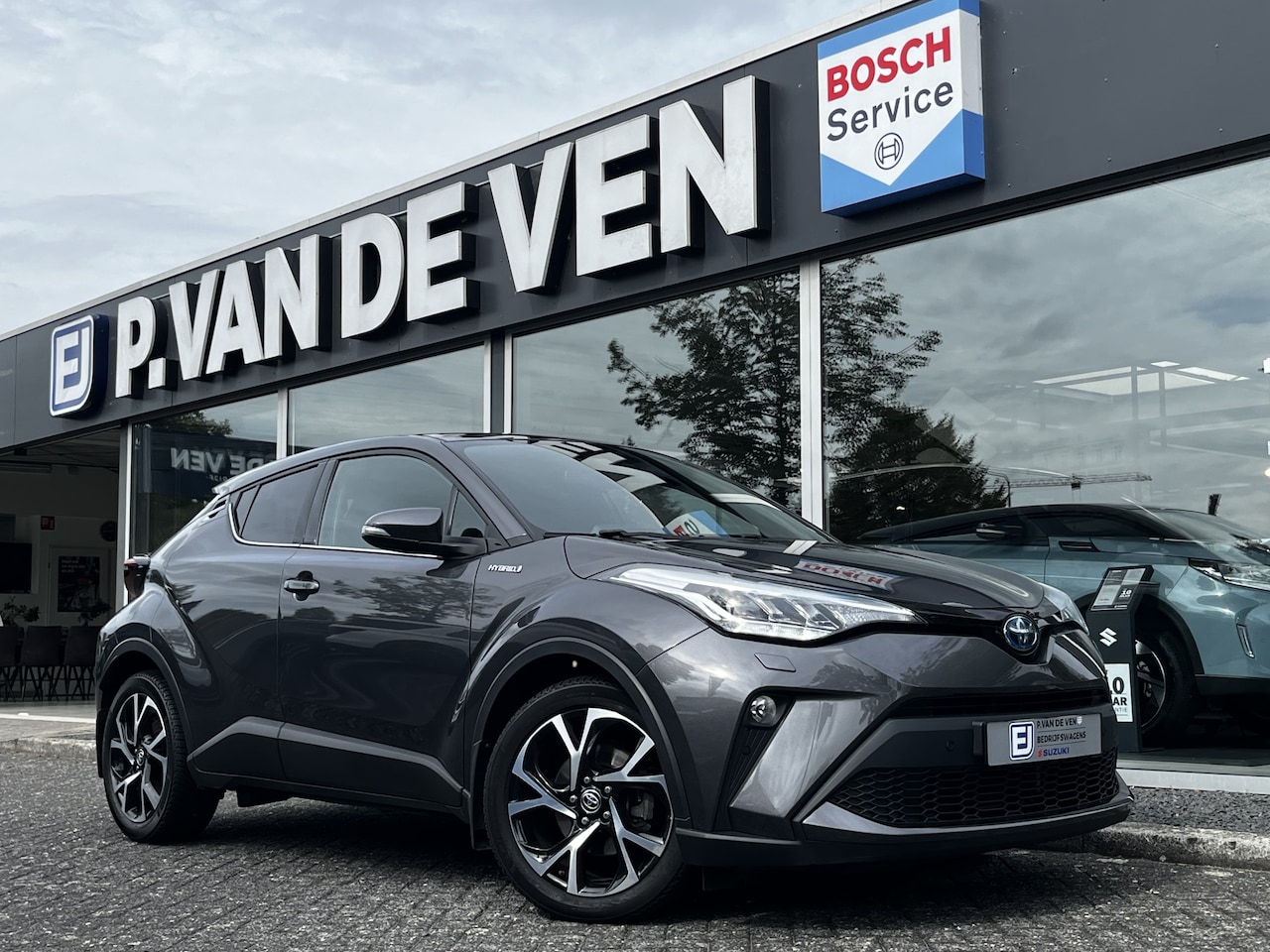 Toyota C-HR - 1.8 Hybrid First Edition | Dodehoek | Camera | Carplay/Android Auto | - AutoWereld.nl