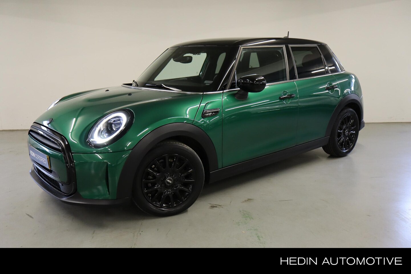 MINI 5-Deurs - 1.5 Cooper Camden Edition | Automaat | Climate Control | Sportstoelen | Dakhemel Antraciet - AutoWereld.nl