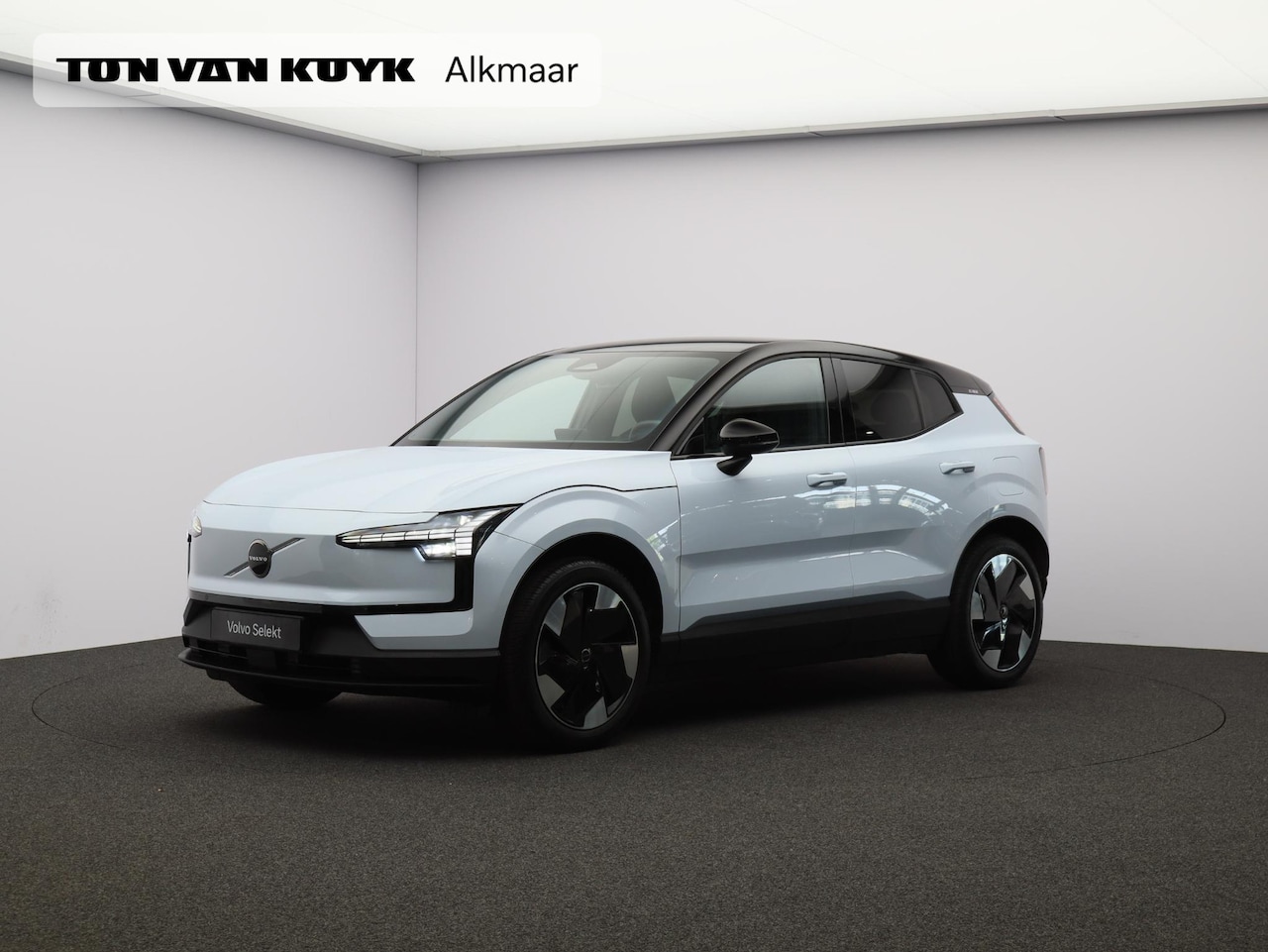 Volvo EX30 - Single Motor Extended Range Plus 69 kWh / Stoel+Stuurverwarming / Getint Glas / Harman Kar - AutoWereld.nl