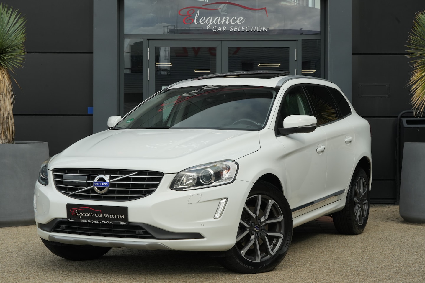 Volvo XC60 - 2.0 D3 FWD Summum 2.0 D3 FWD Summum - AutoWereld.nl