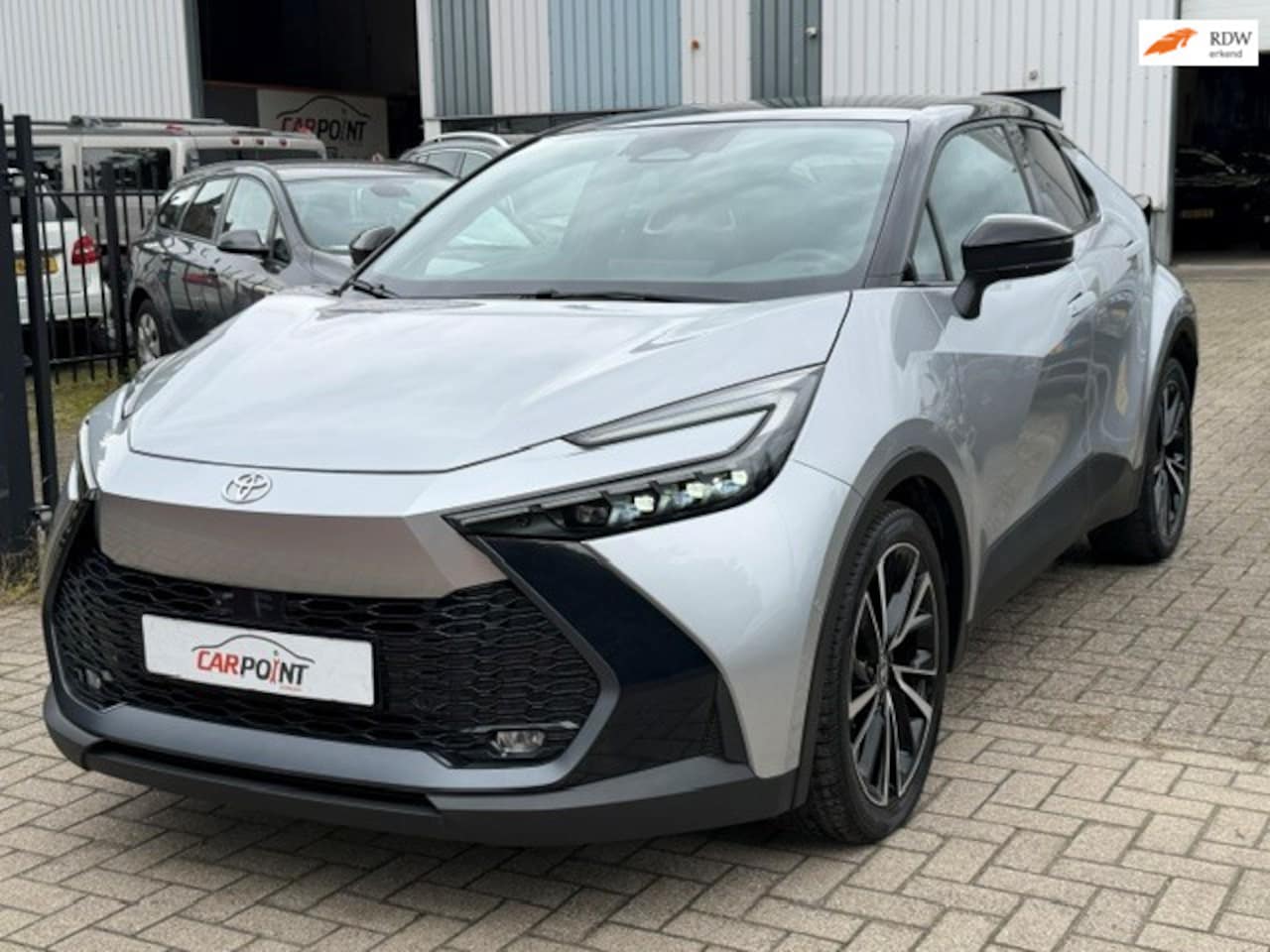 Toyota C-HR - 1.8 Hybrid 140 First Edition Pano LED Full options! - AutoWereld.nl
