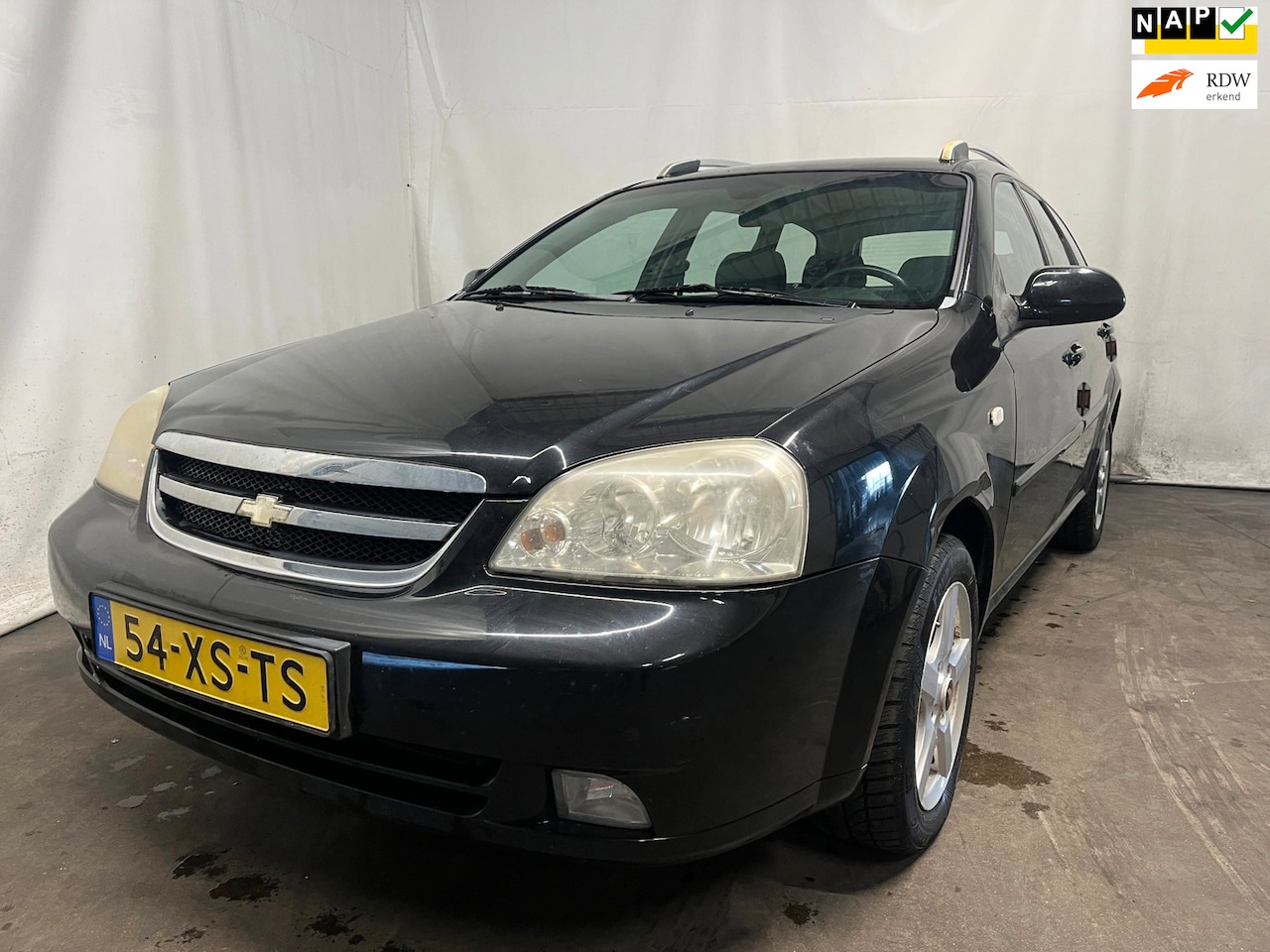 Chevrolet Nubira Station Wagon - 1.8-16V Class - Rondom gebruikerschade, Achterkant rolt niet 100% goed - AutoWereld.nl