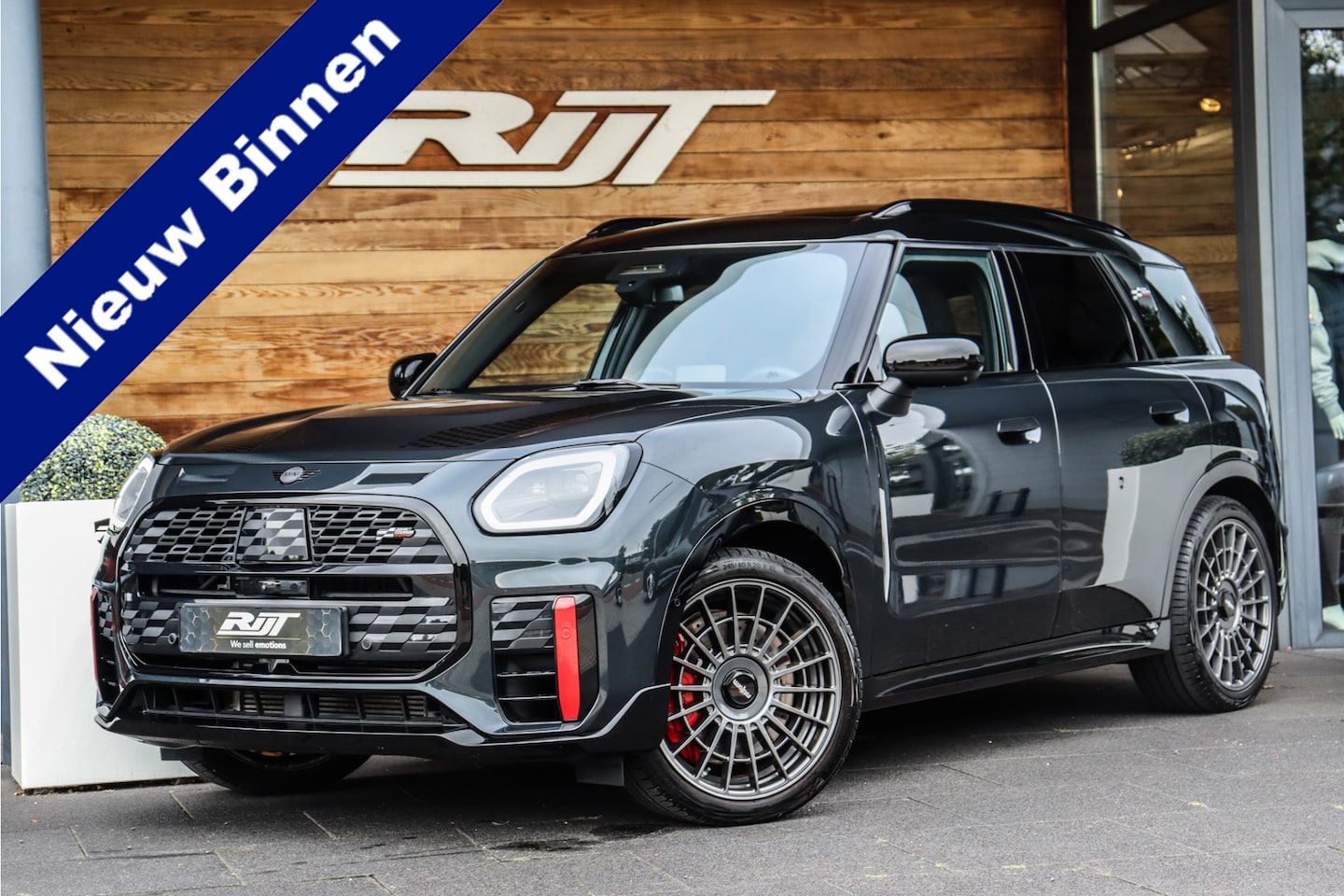 MINI Countryman - 2.0 JCW John Cooper Works XL **Pano/HUD/360/Fulloptions** - AutoWereld.nl