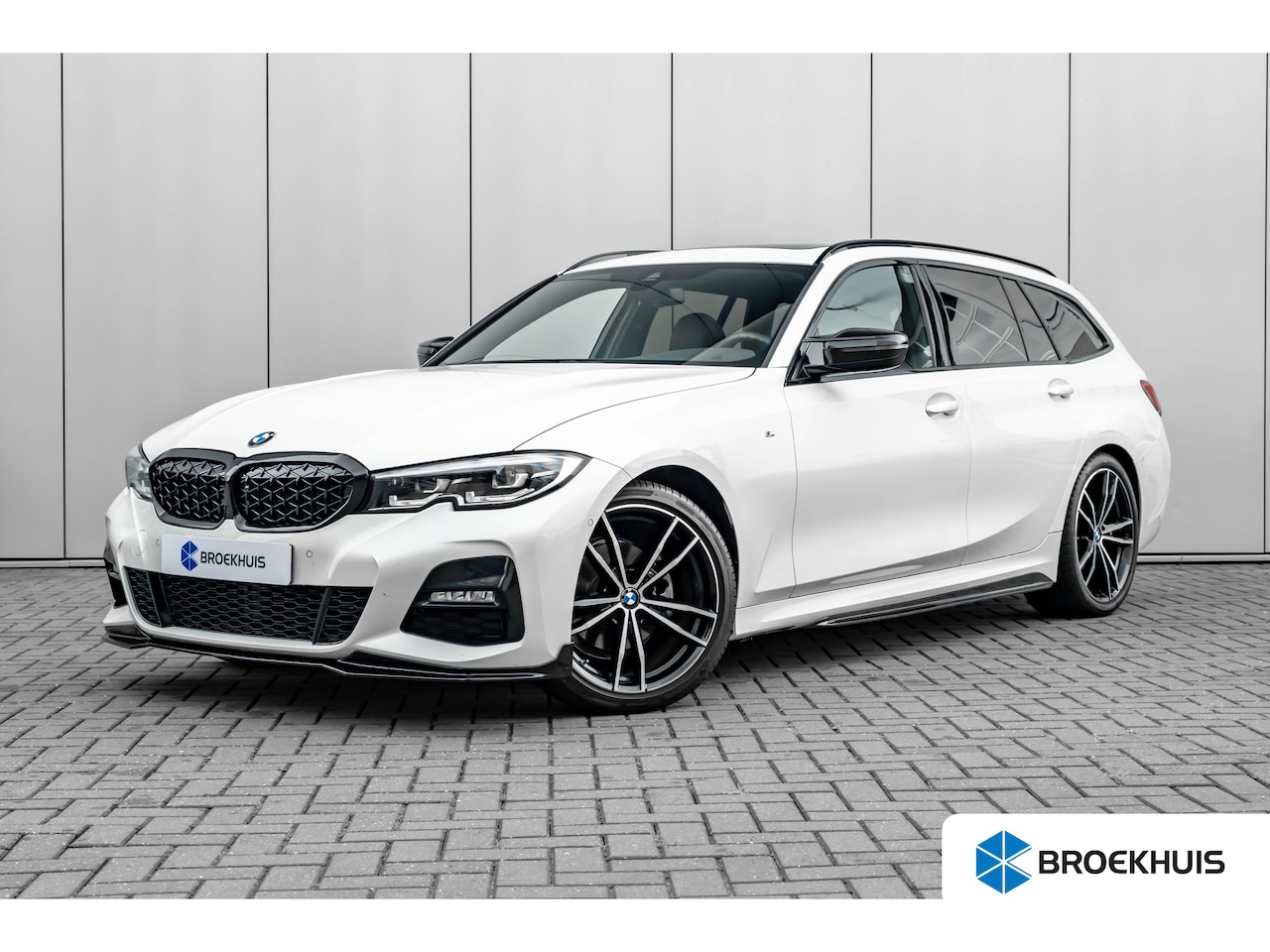 BMW 3-serie Touring - 320i High Executive Edition l M Styling l Leder Interieur l Pano Dak l Stoelverwarming l L - AutoWereld.nl