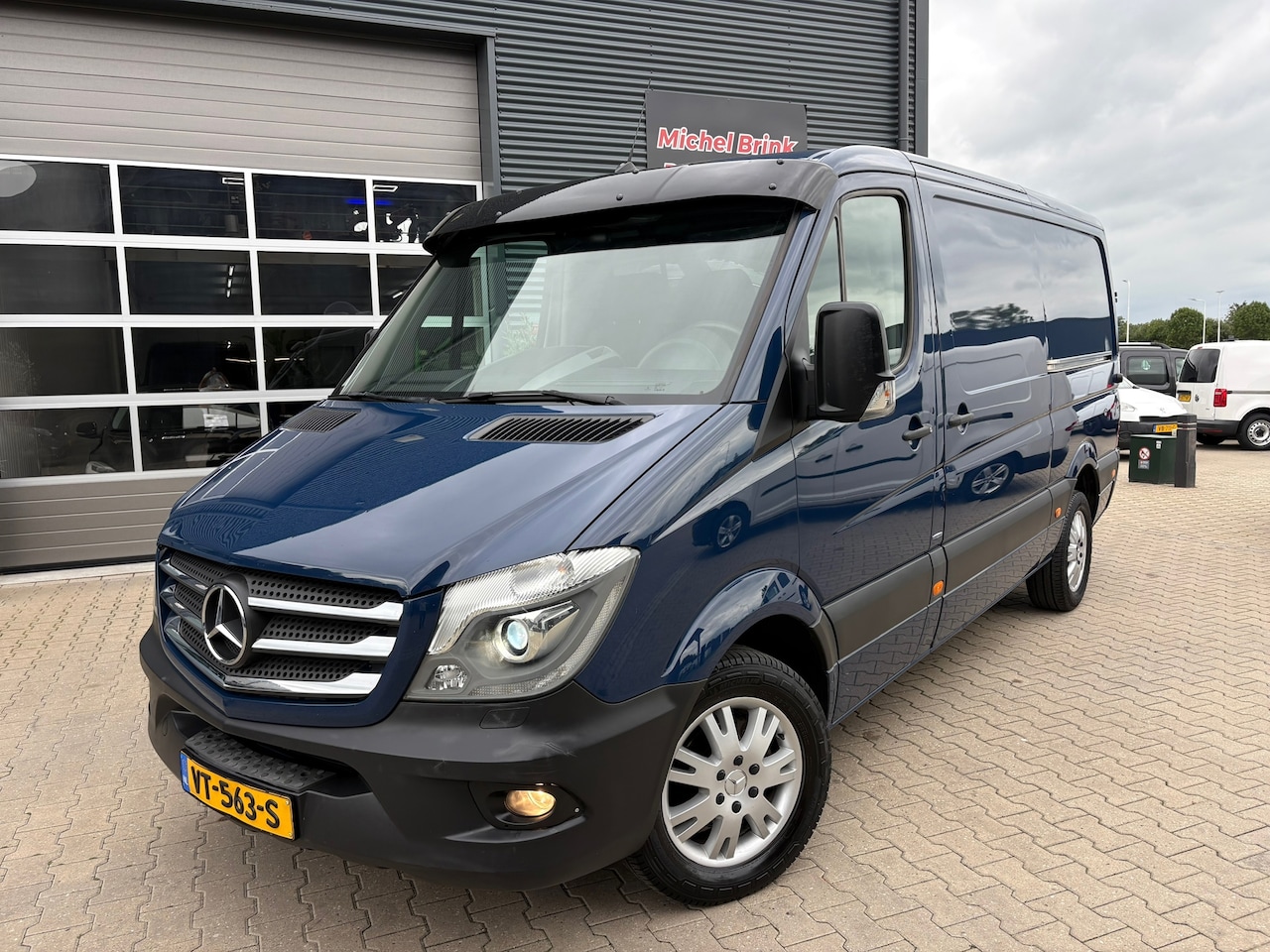 Mercedes-Benz Sprinter - 319 3.0 V6 L2H1 /2 Schuifdeuren Euro 6 - AutoWereld.nl