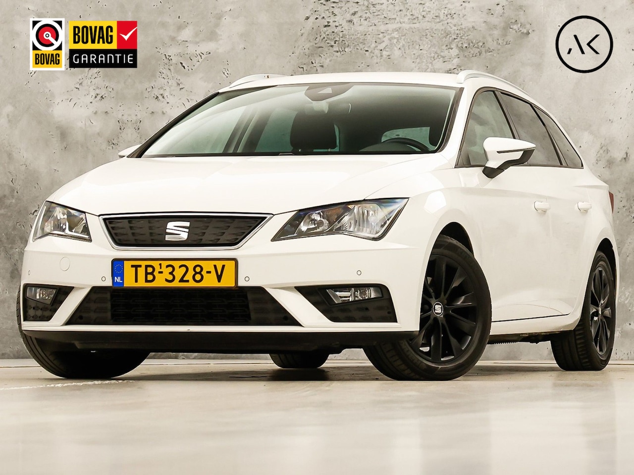 SEAT Leon - 1.0 EcoTSI Intense Sport Automaat (APPLE CARPLAY, NAVIGATIE, CLIMATE, KEYLESS, SPORTSTOELE - AutoWereld.nl