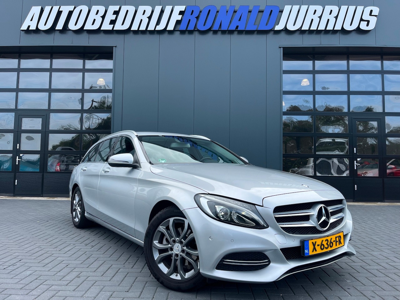 Mercedes-Benz C-klasse Estate - 180 Business Solution Trekhaak/Half-Leder/Elc.Klep/Stoelverwarming/Goed onderhouden/2De Ei - AutoWereld.nl