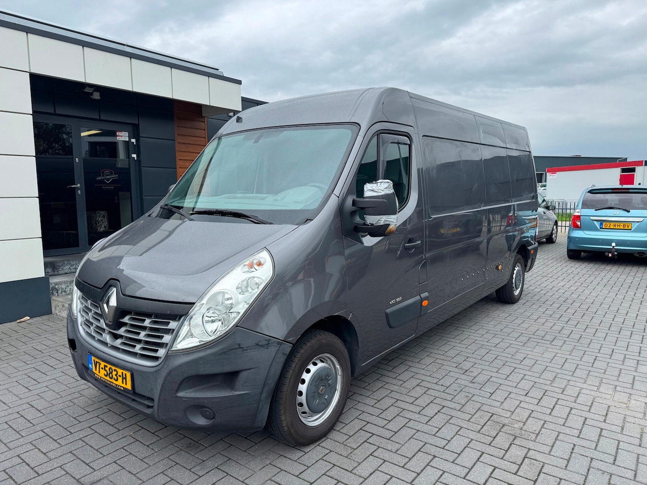 Renault Master - T35 2.3 dCi L3H3 airco Navi 2016 125 Pk - AutoWereld.nl
