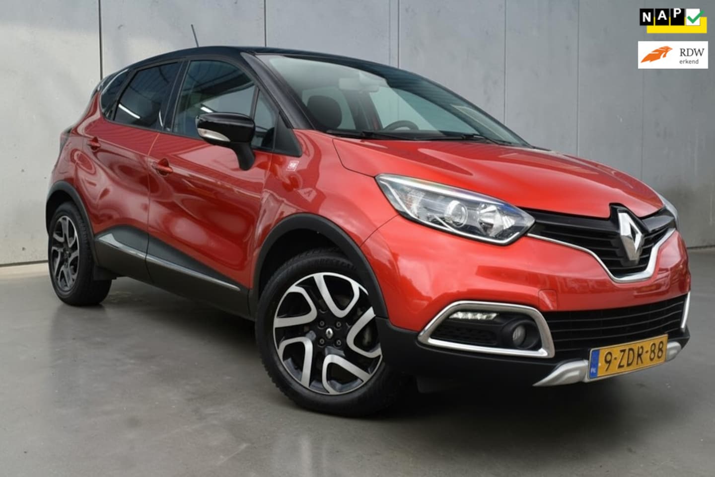Renault Captur - 1.2 TCe Helly Hansen, Automaat, Parkeercamera, Trekhaak, Dealeronderhouden,