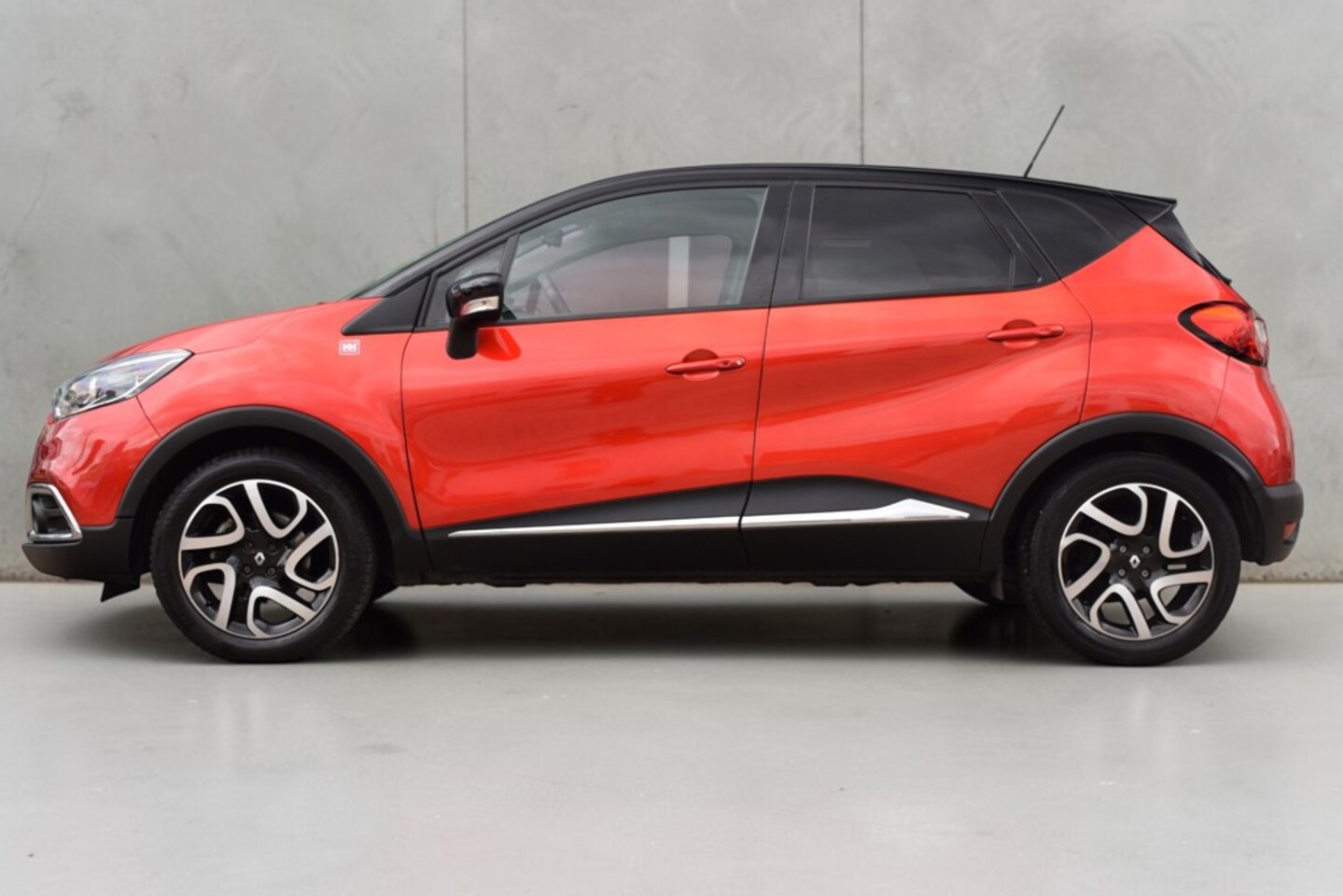 Renault Captur - 1.2 TCe Helly Hansen, Automaat, Parkeercamera, Trekhaak, Dealeronderhouden,