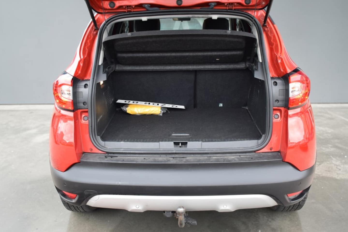 Renault Captur - 1.2 TCe Helly Hansen, Automaat, Parkeercamera, Trekhaak, Dealeronderhouden,