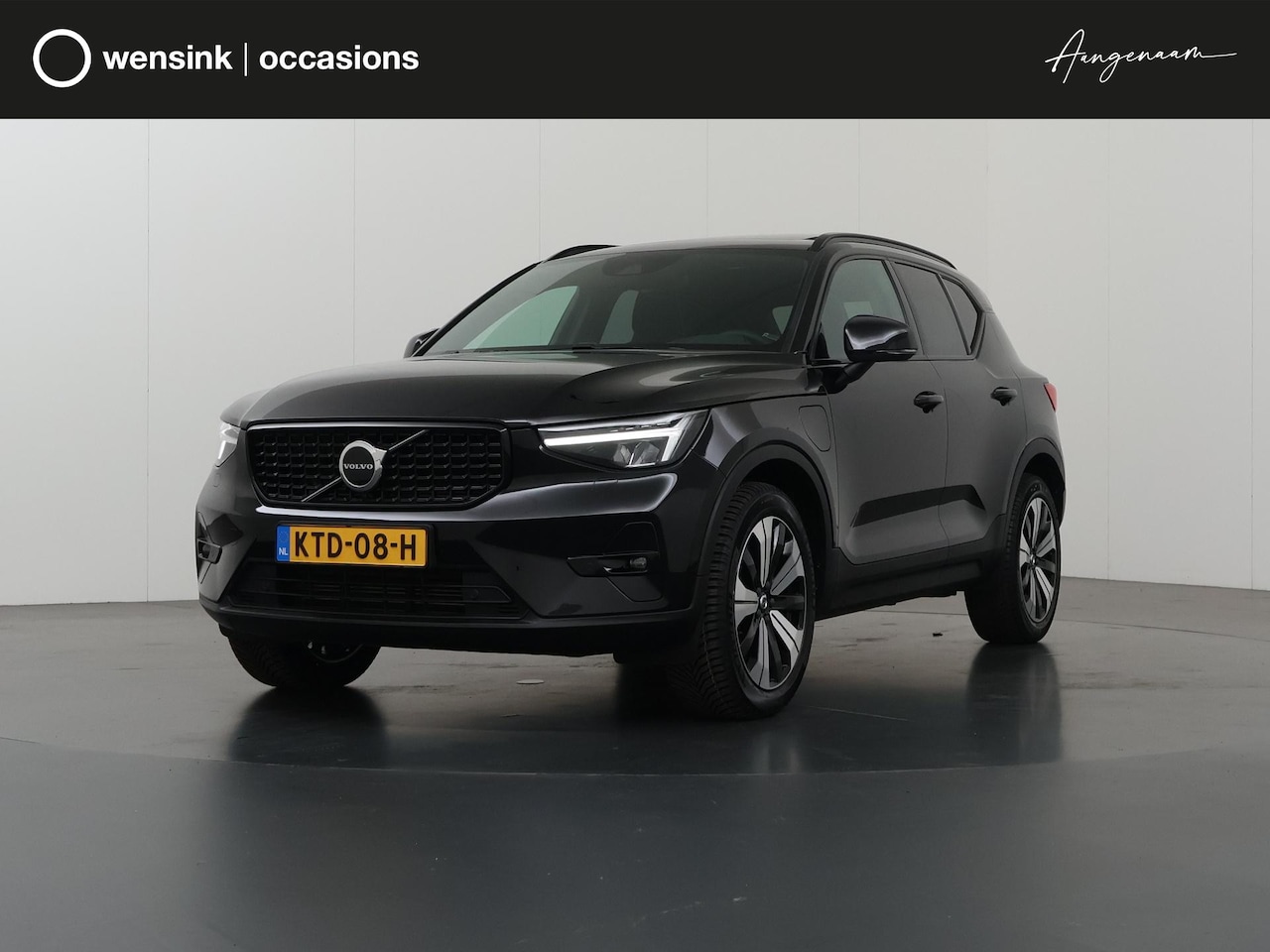 Volvo XC40 - 1.5 T4 Plug-in hybrid Ultimate Dark | Panoramadak | HarmanKardon Audio | Elektrisch verste - AutoWereld.nl