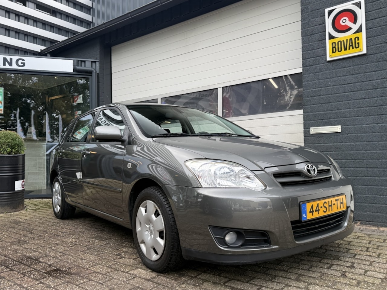Toyota Corolla - 1.6 VVT-i Linea Sol 1.6 VVT-i Linea Sol - AutoWereld.nl