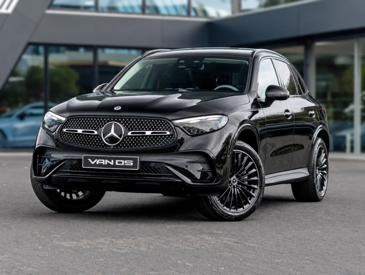 Mercedes-Benz GLC-klasse - GLC 300e 4MATIC AMG Line | Premium Plus | 2026 | Trekhaak | Night - AutoWereld.nl