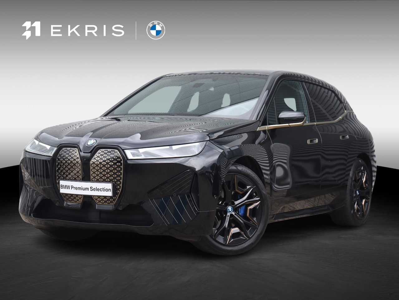 BMW iX - xDrive40 | High Executive | Sportpakket | Panodak Skylounge | Head-Up | Trekhaak | Driving - AutoWereld.nl