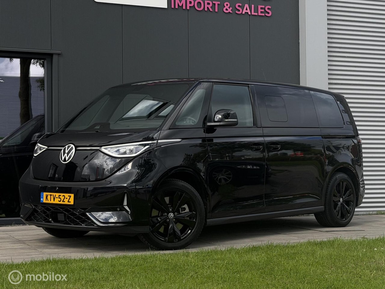Volkswagen ID. Buzz - GTX|Trekhaak|Elektr. schuifdeuren|360|Elektr. Achteklep|340PK| - AutoWereld.nl