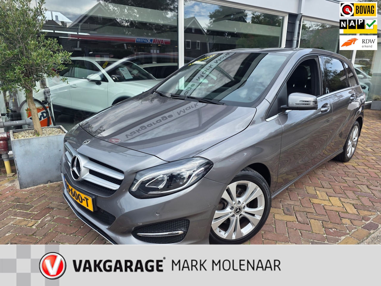 Mercedes-Benz B-klasse - 180 Activity Edition 180 Activity Edition,trekhaak,lage km - AutoWereld.nl