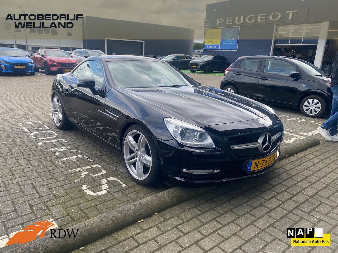 Mercedes-Benz SLK-klasse - 200 K. AMG-line 184PK NIEUWSTAAT I 2ste eig. I AMG-line I Navi I Leer I Nekverwarming I Wi - AutoWereld.nl