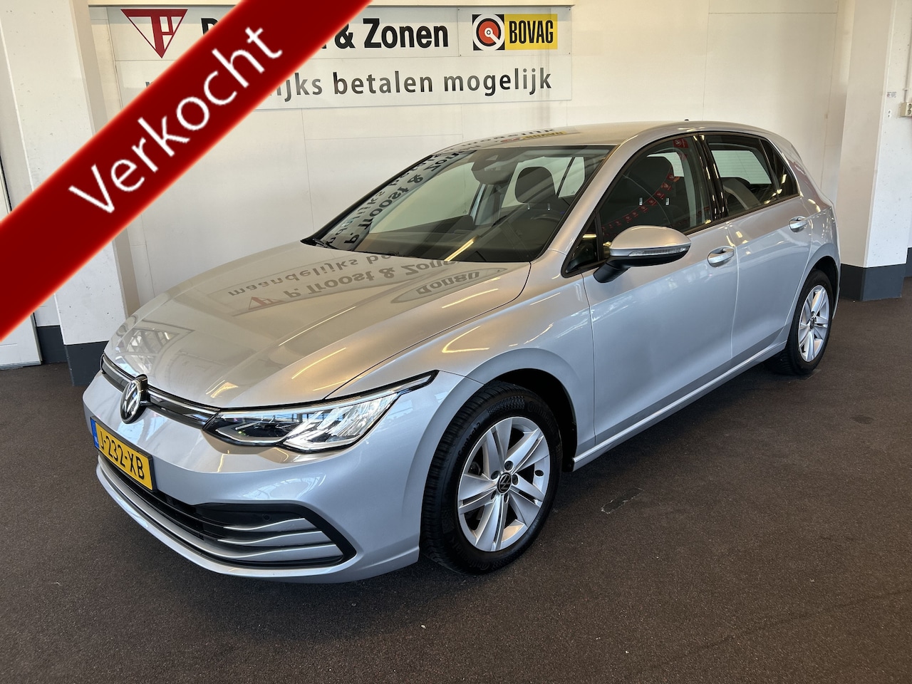 Volkswagen Golf - 1.0 TSI Life | Adaptieve cruise control | Climate control | Nederlands geleverd | Apple ca - AutoWereld.nl