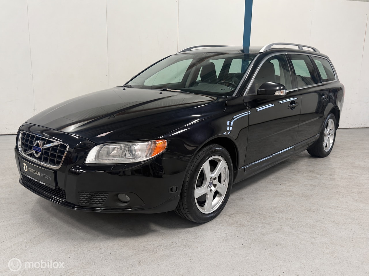 Volvo V70 - 2.5T Summum LEER / AUTOMAAT - AutoWereld.nl