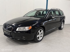 Volvo V70 - 2.5T Summum LEER / AUTOMAAT