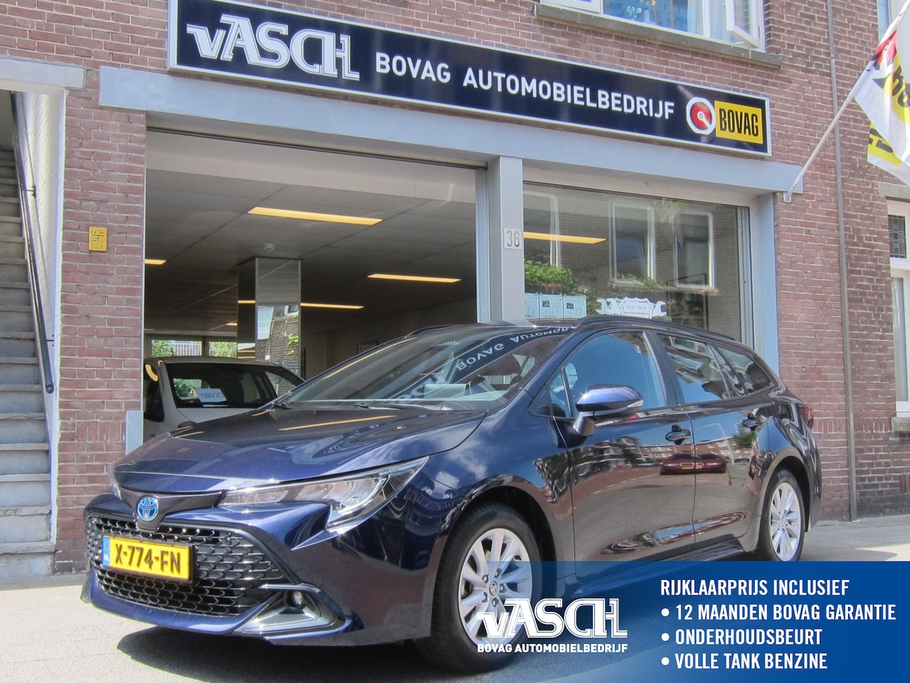 Toyota Corolla Touring Sports - Hybrid 140 Active All Season banden All in Prijs - AutoWereld.nl