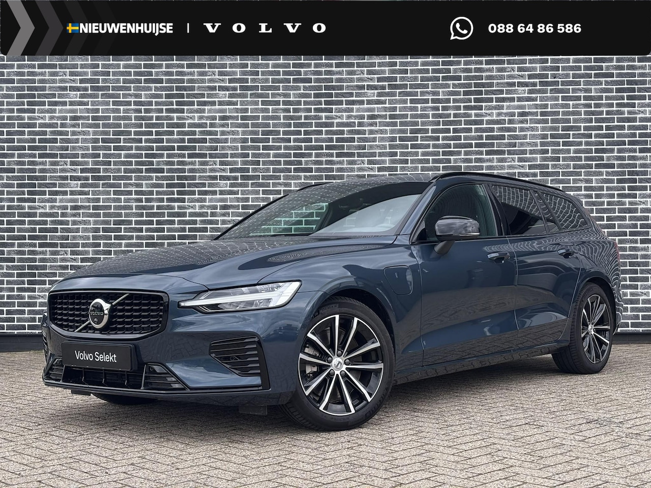 Volvo V60 - 2.0 T8 Plug-in Hybrid AWD Plus Dark | PHEV Long Range | Trekhaak | Sportstoelen | Panorama - AutoWereld.nl