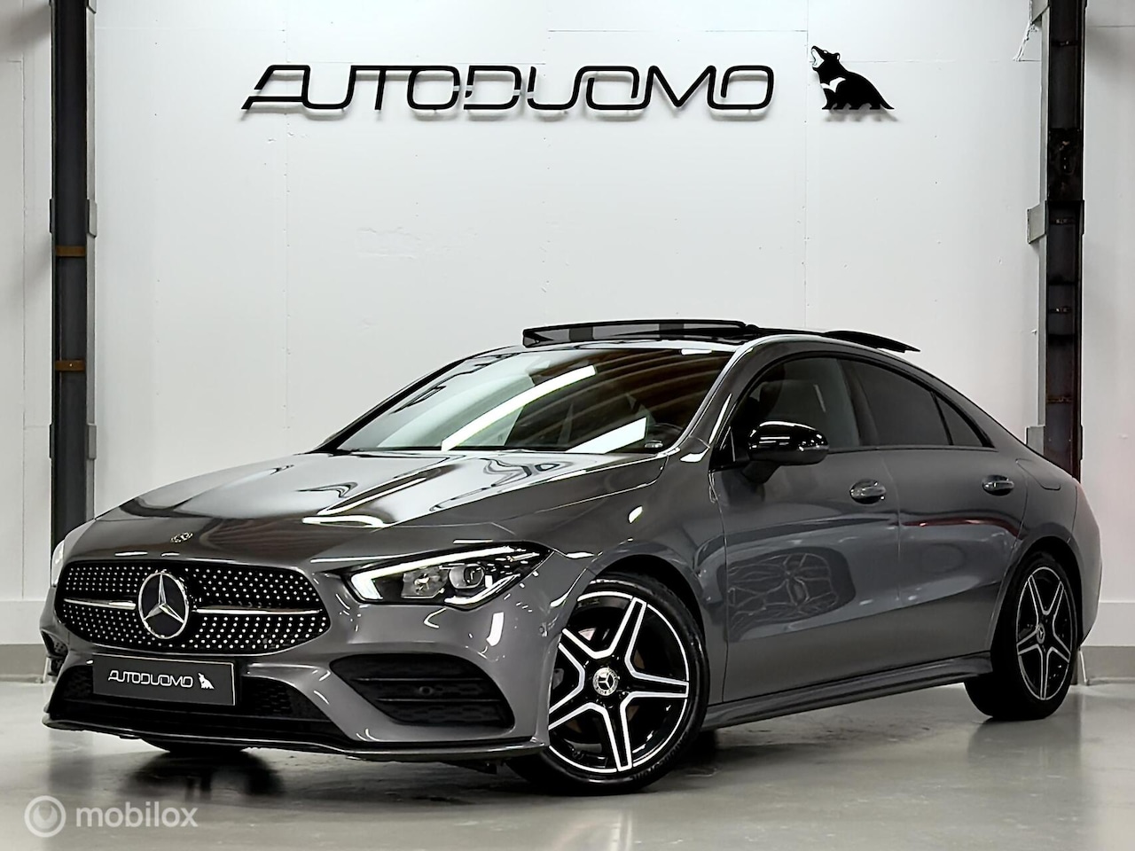 Mercedes-Benz CLA-Klasse - 180 AMG | Pano | Stoelverwarming | Sfeer | Night | 18" | LED HP | Camera | Leer | Verkeers - AutoWereld.nl