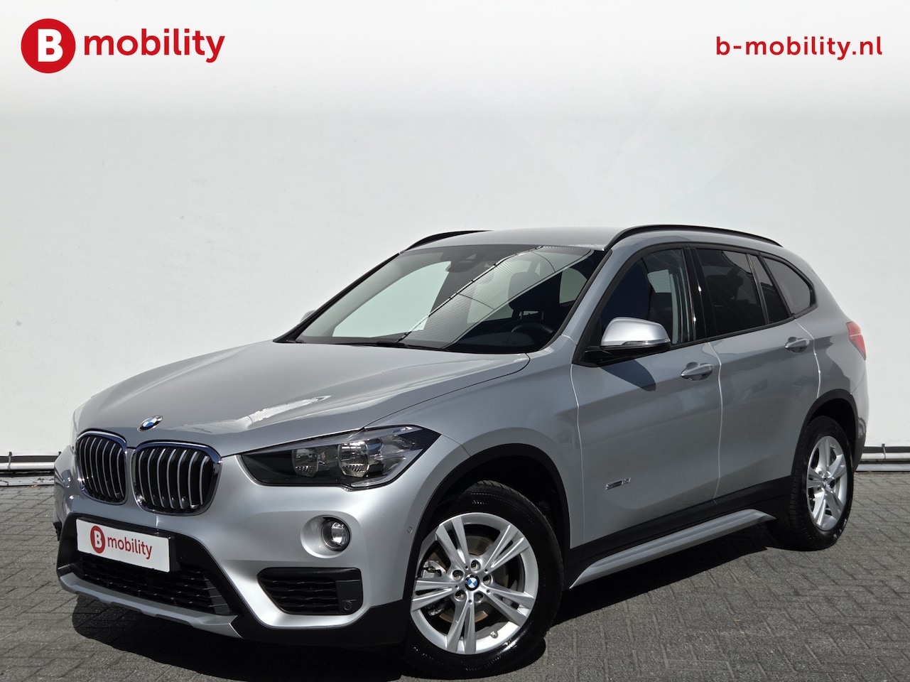 BMW X1 - sDrive18i Executive X Line Automaat Trekhaak 1700kg | Achteruitrijcamera | Sportstoelen | - AutoWereld.nl