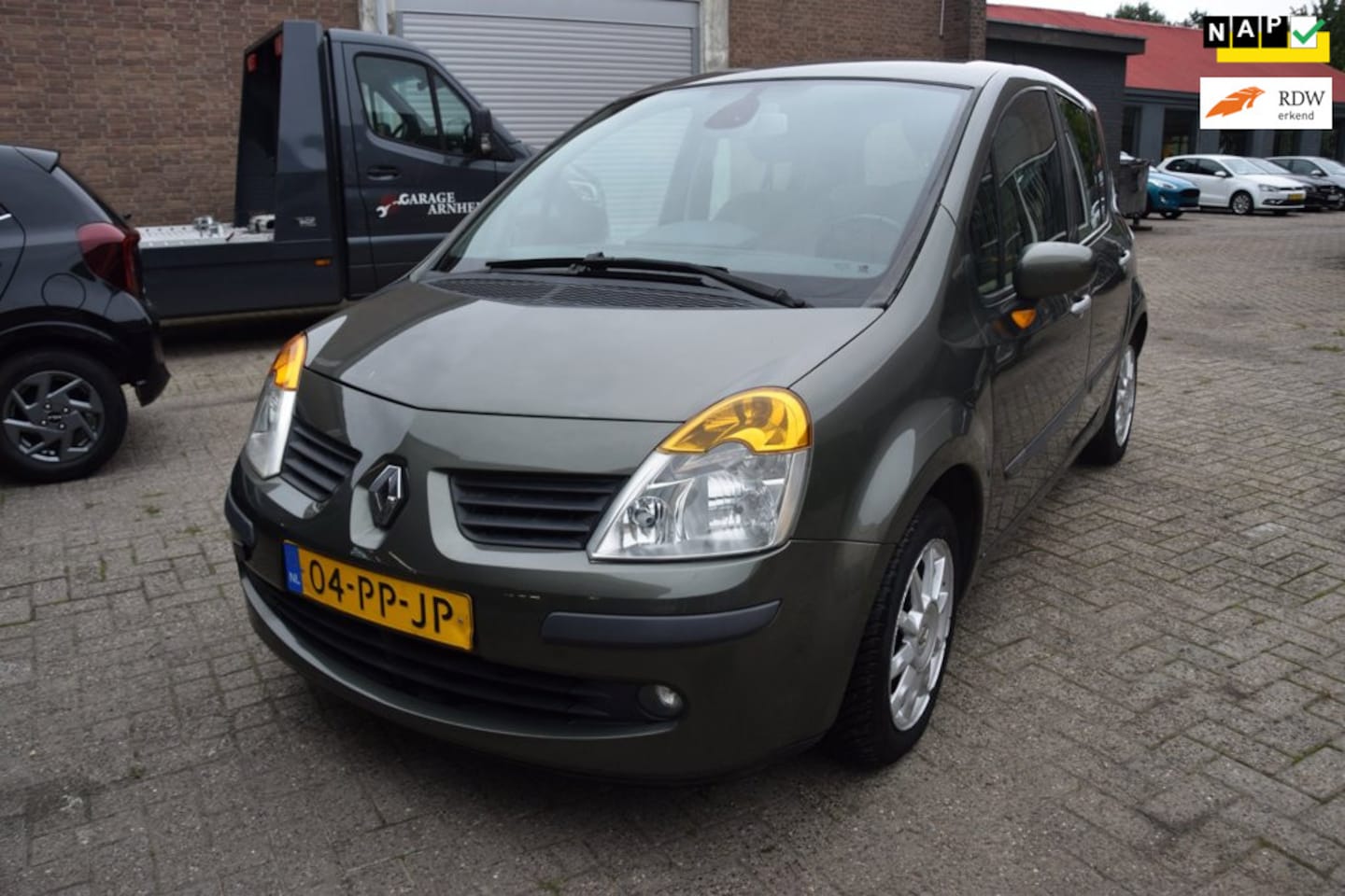Renault Modus - 1.2-16V Dynamique Luxe 1.2-16V Dynamique Luxe - AutoWereld.nl