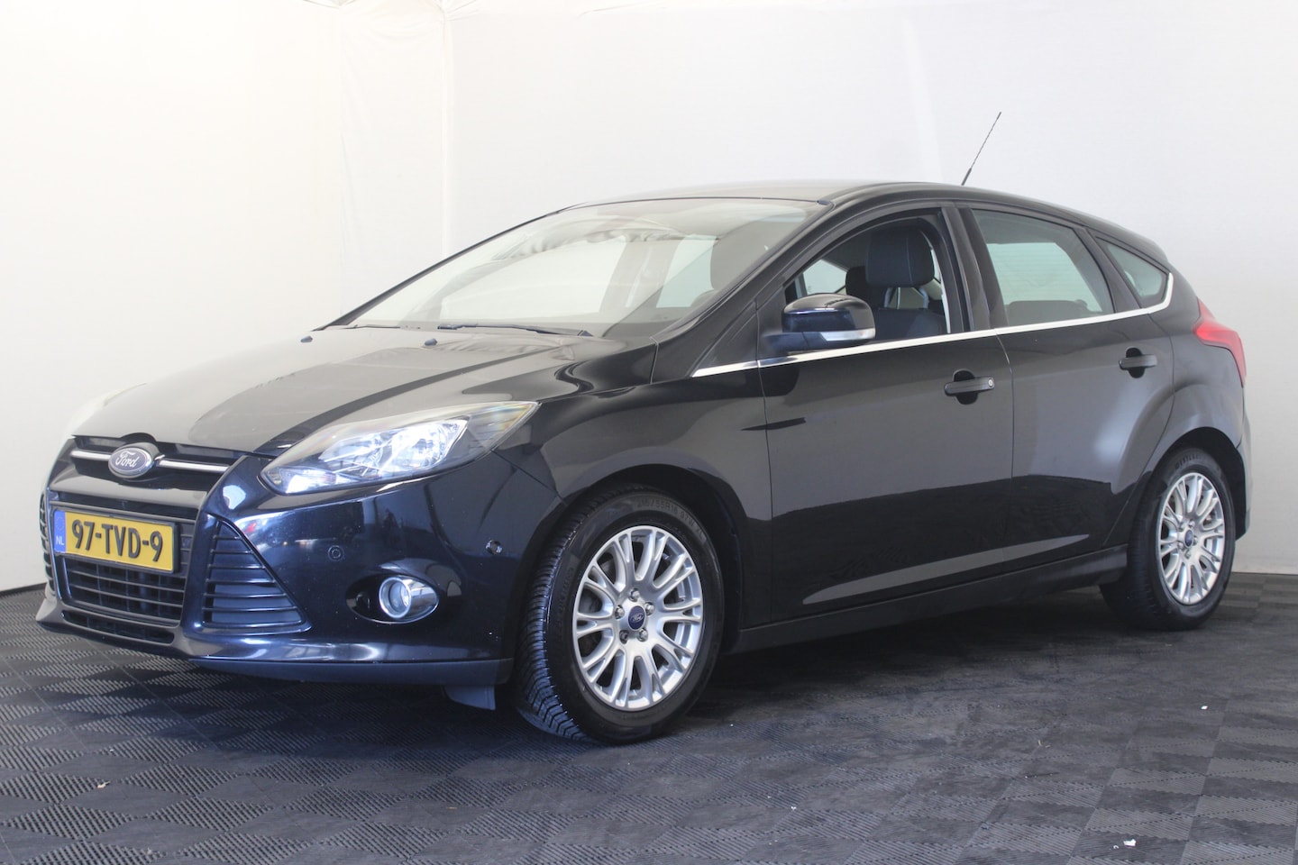 Ford Focus - 1.0 EcoBoost Lease Titanium 1.0 EcoBoost Lease Titanium - AutoWereld.nl