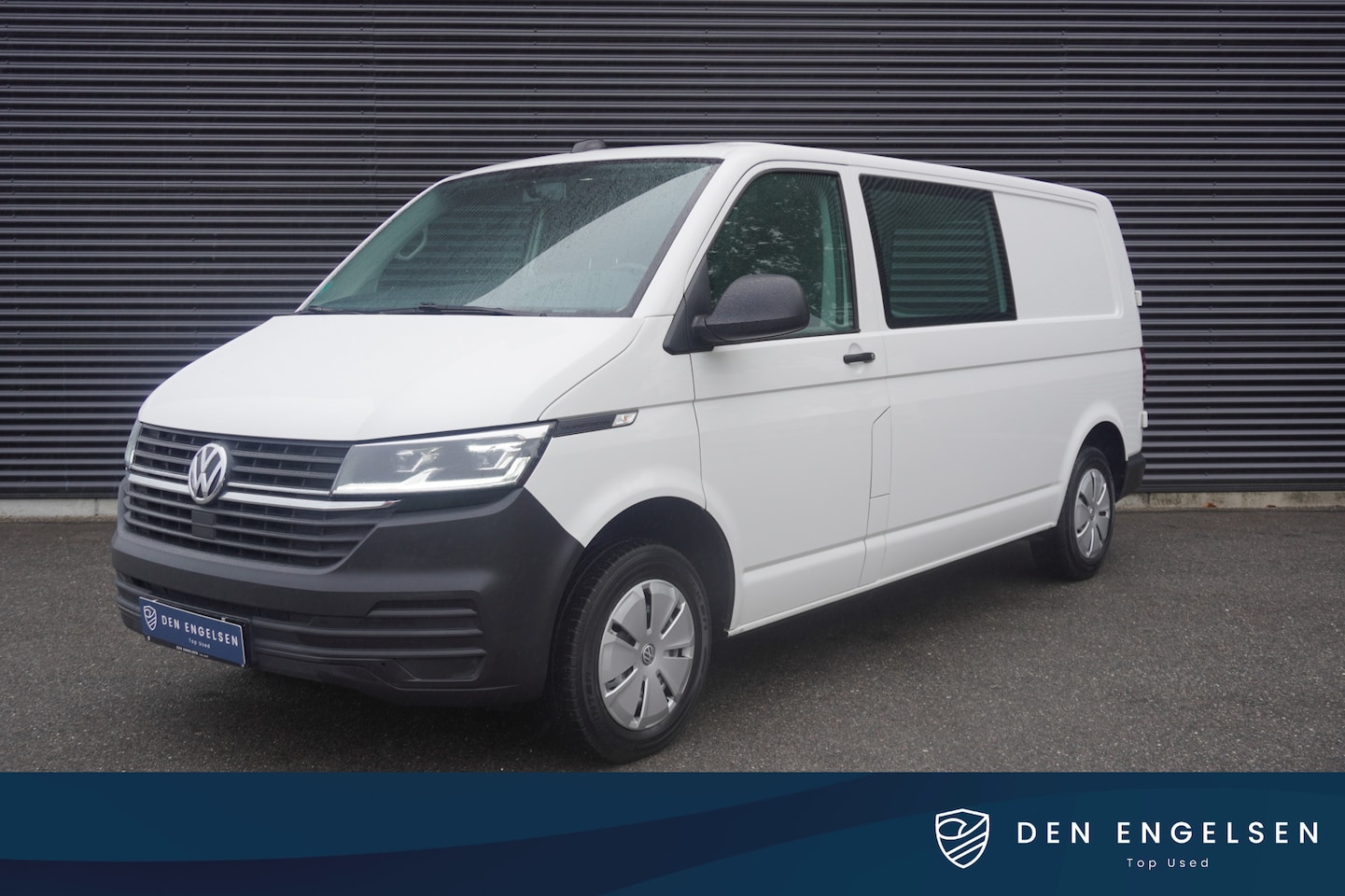 Volkswagen Transporter - 110pk L2H1 Navigatie Achterdeuren Apple carplay LED Camera Parkeersensoren ACC Cruise cont - AutoWereld.nl