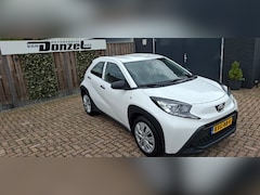 Toyota Aygo X - 1.0 VVT-i MT Car-play