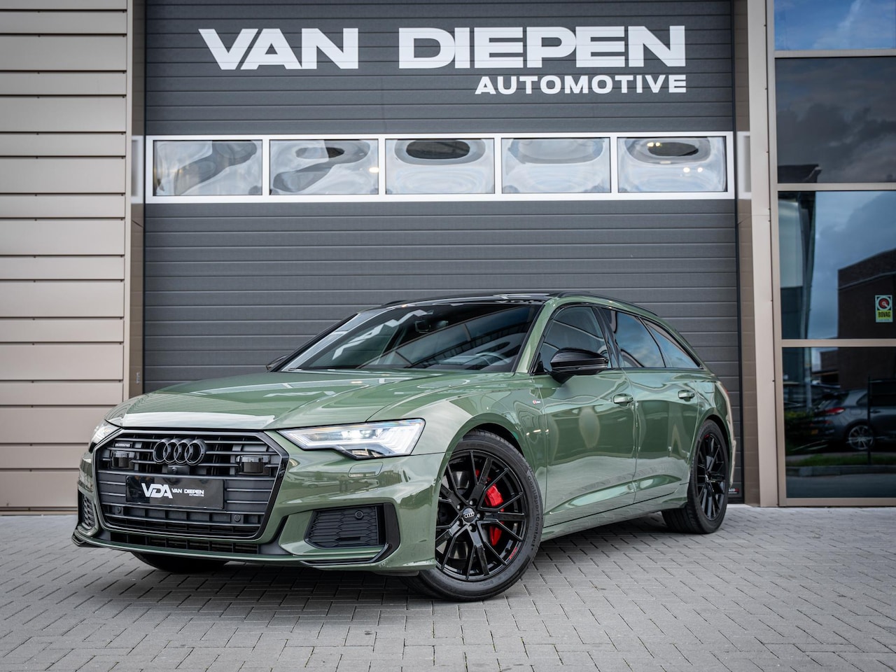 Audi A6 Avant - C8 55 TFSI e quattro Competition - RS seat l Matrix l Pano l HUD l 360cam - AutoWereld.nl