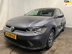 Volkswagen Polo - 1.0 TSI Life - Linksvoor en achter schade, Rondom gebruikersschade, Airbag lamp brand
