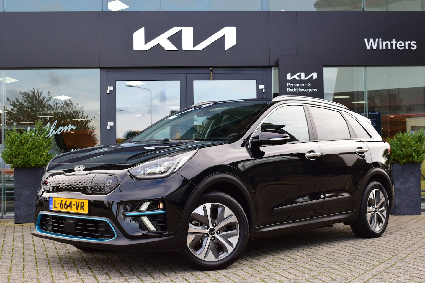 Kia e-Niro - DynamicPlusLine 64 kWh | Stoel-/ Stuurverwarming | Schuif-/ Kanteldak | Adaptieve Cruise C - AutoWereld.nl