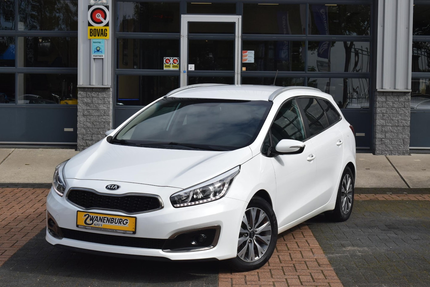 Kia Cee'd Sportswagon - 1.0 T-GDi DynamicLine Navi Airco Camera Km 122.000!! - AutoWereld.nl