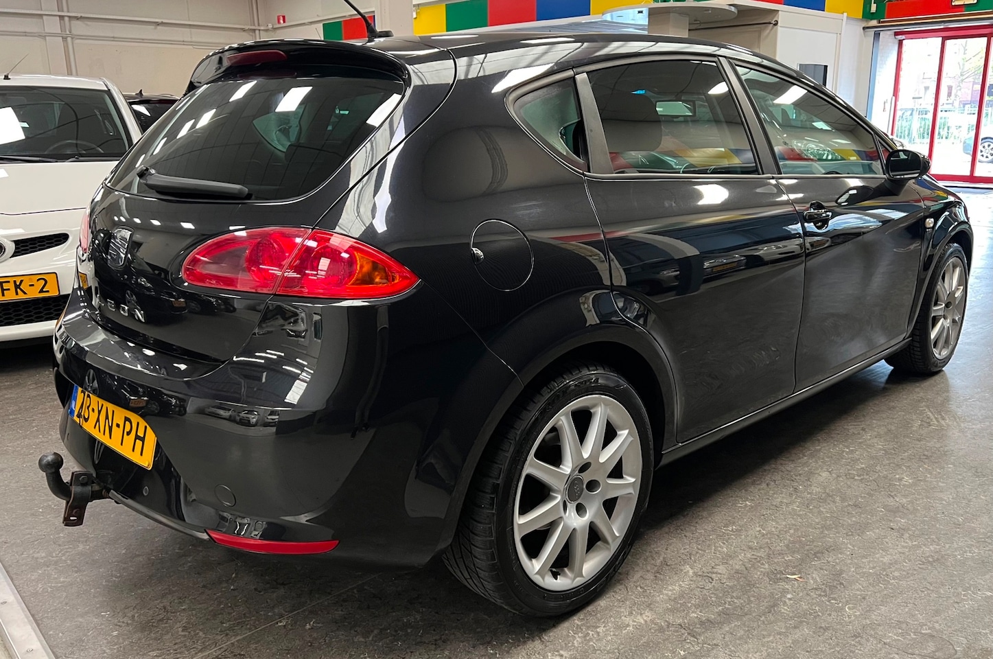 SEAT Leon - 1.8 TFSI Businessline 2e Eigenaar - Nap - Airco - Trekhaak - AutoWereld.nl