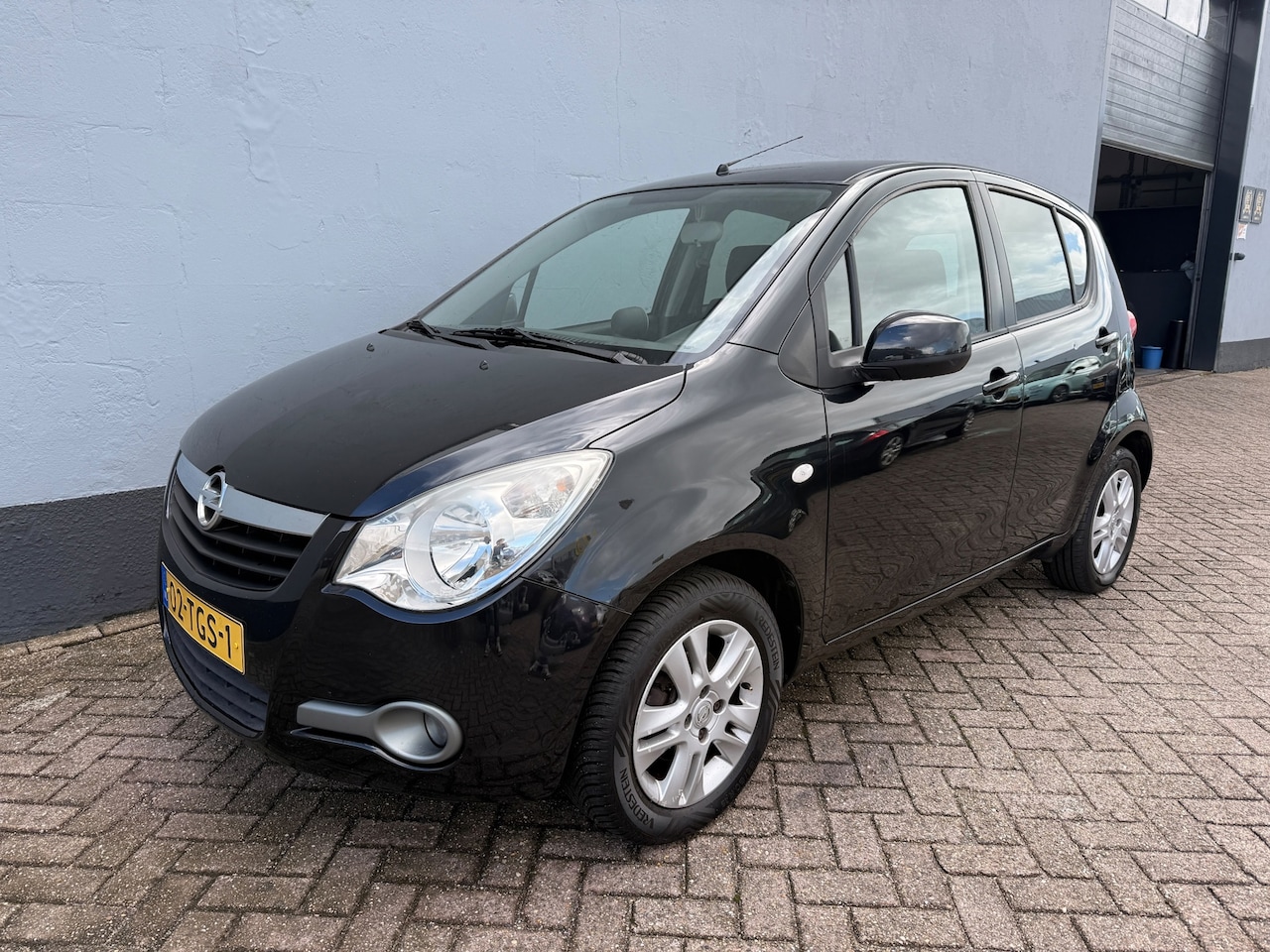 Opel Agila - 1.0 Edition 5-Deurs - Airco - LMV - AutoWereld.nl