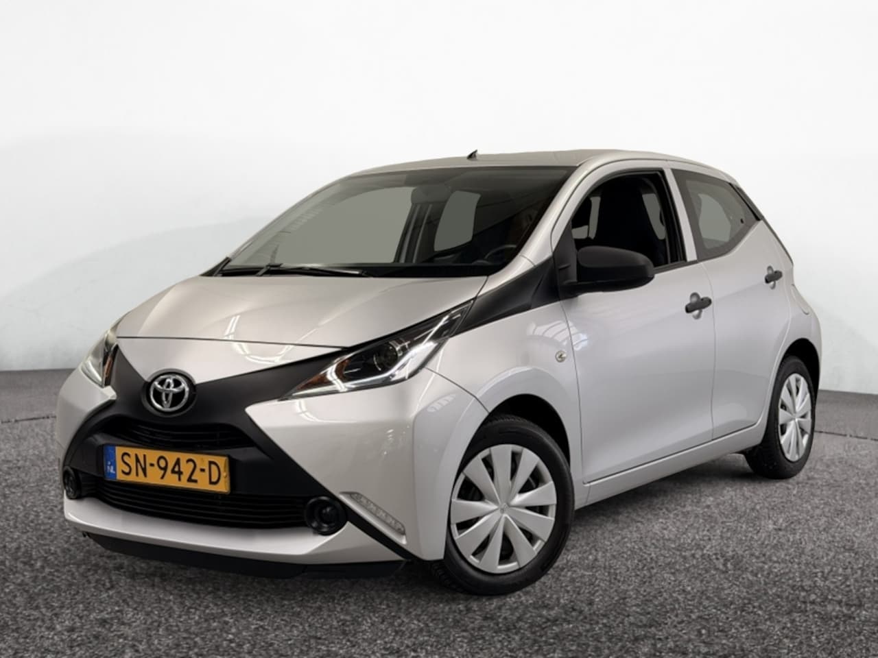 Toyota Aygo - 1.0 VVT-i x-fun 1.0 VVT-i x-fun - AutoWereld.nl