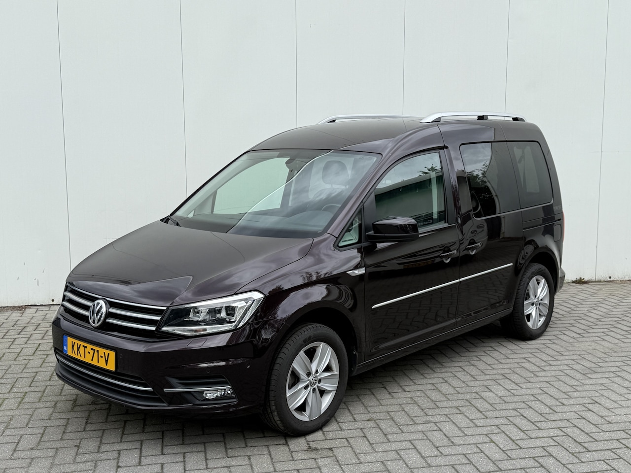Volkswagen Caddy - 1.4 TSI 125pk HIGHLINE Rolstoelauto - XXL Bodemverlaging - Alle opties - 1e Eigenaar - Rol - AutoWereld.nl