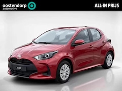 Toyota Yaris - 1.5 Hybrid 115 Comfort *EMOTIONAL RED METALLIC/ NIEUWE AUTO/ DIRECT LEVERBAAR