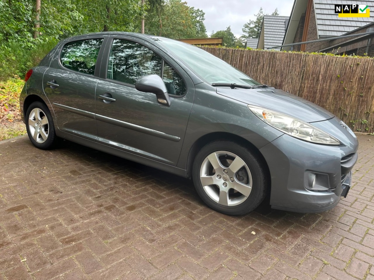 Peugeot 207 - 1.6 VTIi - AutoWereld.nl
