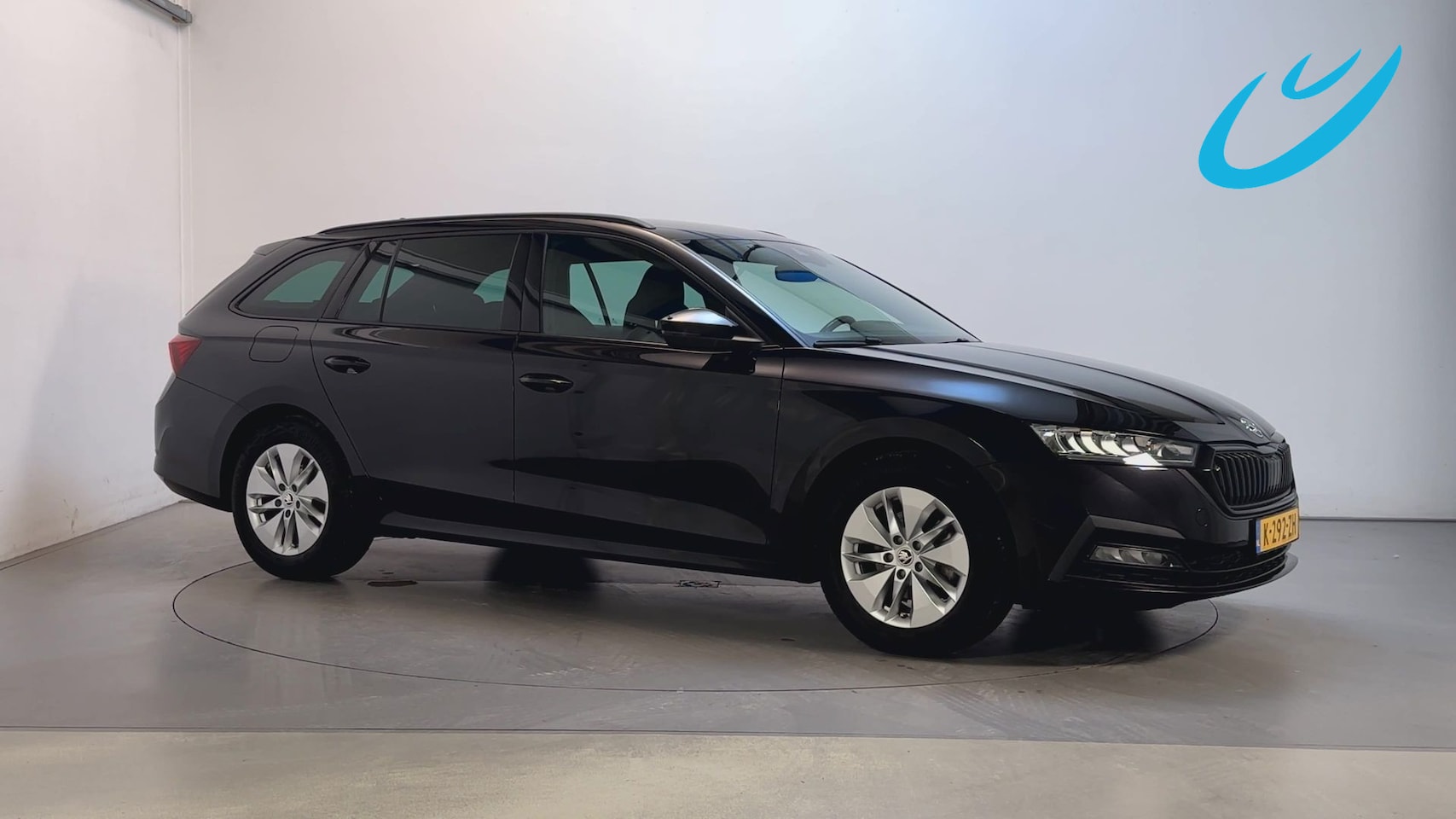 Skoda Octavia Combi - 1.0 e-TSI DSG Sport Business Trekhaak Navigatie Sfeerverlichting Parkeersensoren - AutoWereld.nl